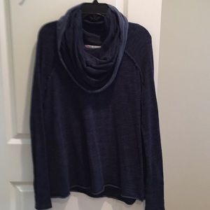Free people, long raglan sleeve, cowl neck tee